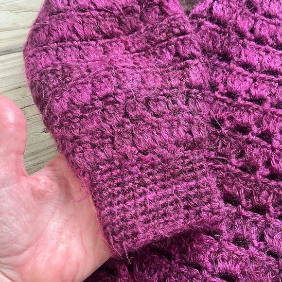 Women's Open Knit Wool Blend Handmade Purple Pullover Sweater Size M - Picture 6 of 6